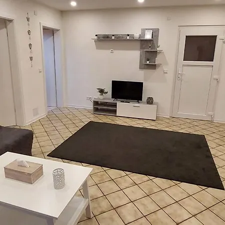 Ferien-/monteurwohnung Im Odw. Apartment Mörlenbach
